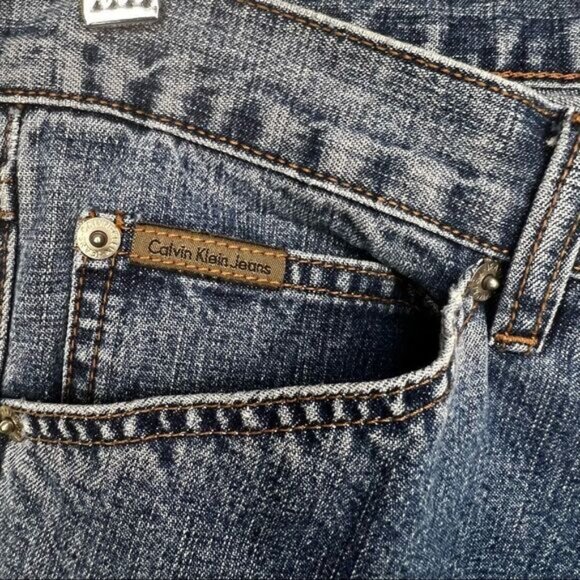 𝅺Size 6 Vintage Calvin Klein Capris- No back pockets - Picture 4 of 8